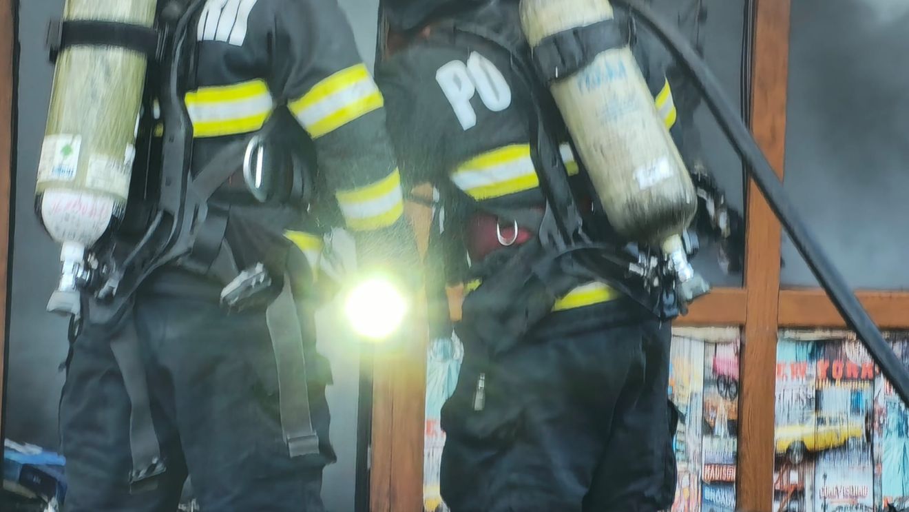 Mesaj RO Alert pentru degajări de fum trimis locuitorilor din Agigea, după un incendiu de gunoi și fier vechi în Portul Constanța