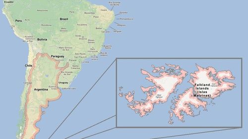 Fostul preşedinte rus Medvedev: Cel mai bine ar fi ca britanicii să lase în sfârşit libere Insulele Malvine şi să le restituie argentinienilor. Insulele Falkland nu sunt ale Marii Britanii, ci ale Argentinei. Şi felicit selecţionata Argentinei pentru victoria meritată la fotbal