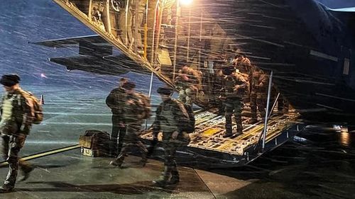 Peste 500 de soldați francezi au plecat spre România pentru a întări prezenta NATO în regiune