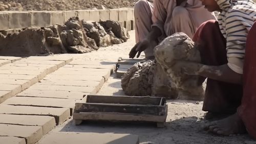 Ziua Internațională pentru Abolirea Sclaviei: În India, o nouă formă de sclavie modernă stârnește îngrijorare