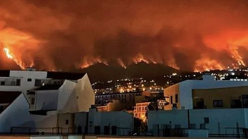 VIDEO ”Este un incendiu devastator, de o amploare cu totul diferită, pe care Insulele Canare nu au cunoscut-o niciodată” - șefa guvernului din Tenerife