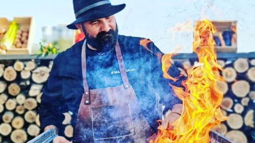 Adi Hădean, mesaj dur de pe litoral: ”Cine a vândut căcat a câștigat bine și vara asta”/ Toate obiceiurile proaste ale turiștilor de care s-a lovit chef Hădean în sezonul estival