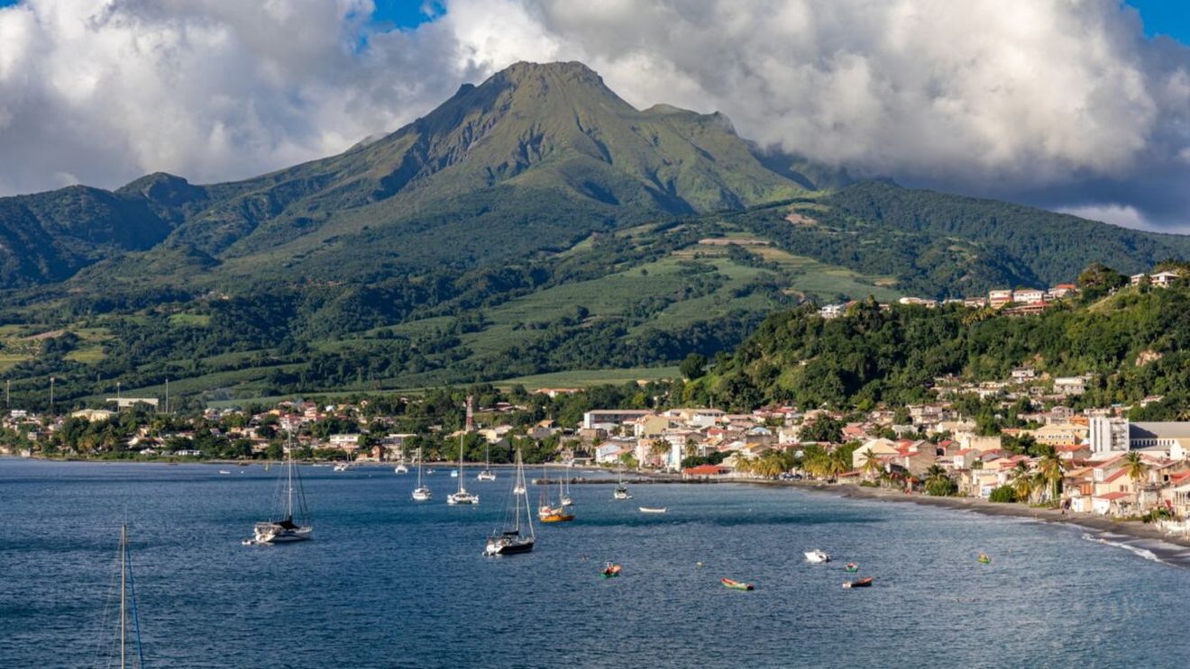 Extrema dreaptă franceză, învinsă de stânga în Martinica, Guyana şi Guadelupa