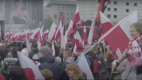 Zeci de mii de polonezi naţionalişti au participat la un marş în centrul Varşoviei de Ziua Independenţei