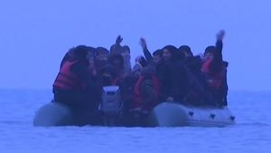 UK: Planul Sunak de refuz al azilului pentru imigranții ilegali este „inaplicabil” – organizații de caritate