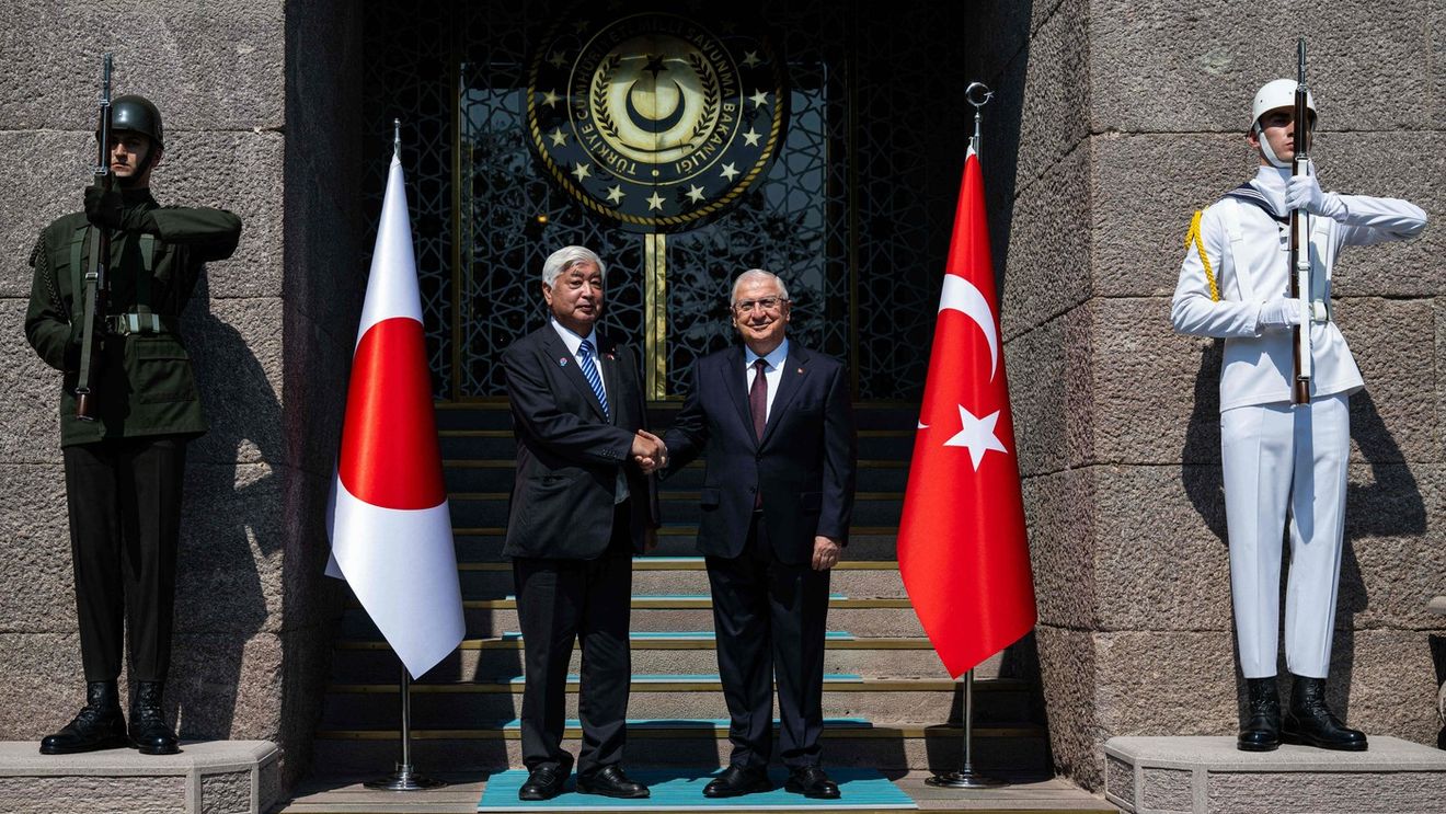 Ministrul japonez al apărării a discutat în Turcia despre cooperarea în domeniul industriei de apărare şi posibila achiziţie de drone