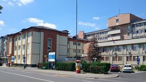 Spitalul din Câmpina, fără medic la Primiri Urgențe pe turele de zi, săptămâna aceasta, din cauza lipsei de personal / Situație tensionată în sistemul sanitar din Prahova: medicii de la Ploiești acuză non-combatul celorlalte spitale din județ