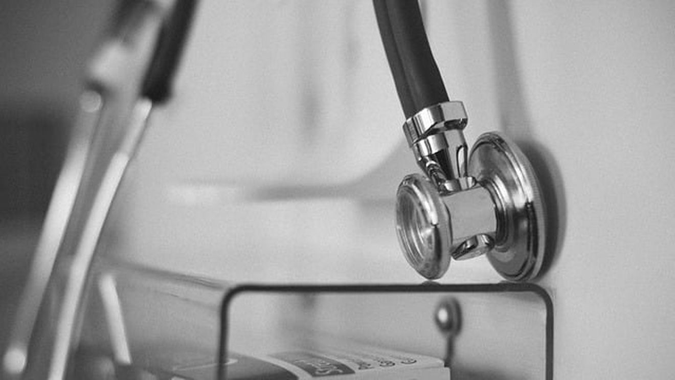 Rogobete: Orice medic angajat la spitalul public îşi va face prioritar contractul cu CNAS în mediul public / ”Dacă doreşte, după program, sigur că poate deconta servicii şi în mediul privat”