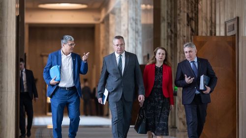 Ministrul Fondurilor Europene, despre rotaţia premierilor: ”Dacă protocolul se respectă aşa cum este el, mandatul meu se termină pe data de 25 mai 2023/ Responsabilitatea în exercitatea atribuţiilor de ministru nu poate fi stopată dintr-o dată, ar aduce prejudicii”