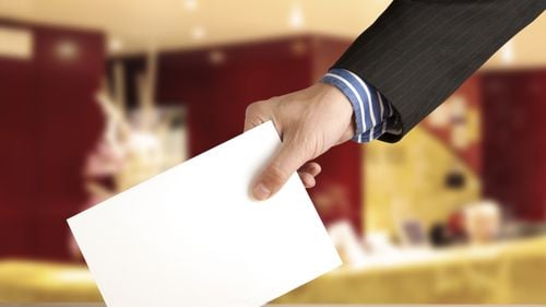 Sondaj comandat de USR: Polul Dreptei format din USR, PMP și FD s-ar clasa pe locul 2 la alegerile europarlamentare, la mică distanță de PSD