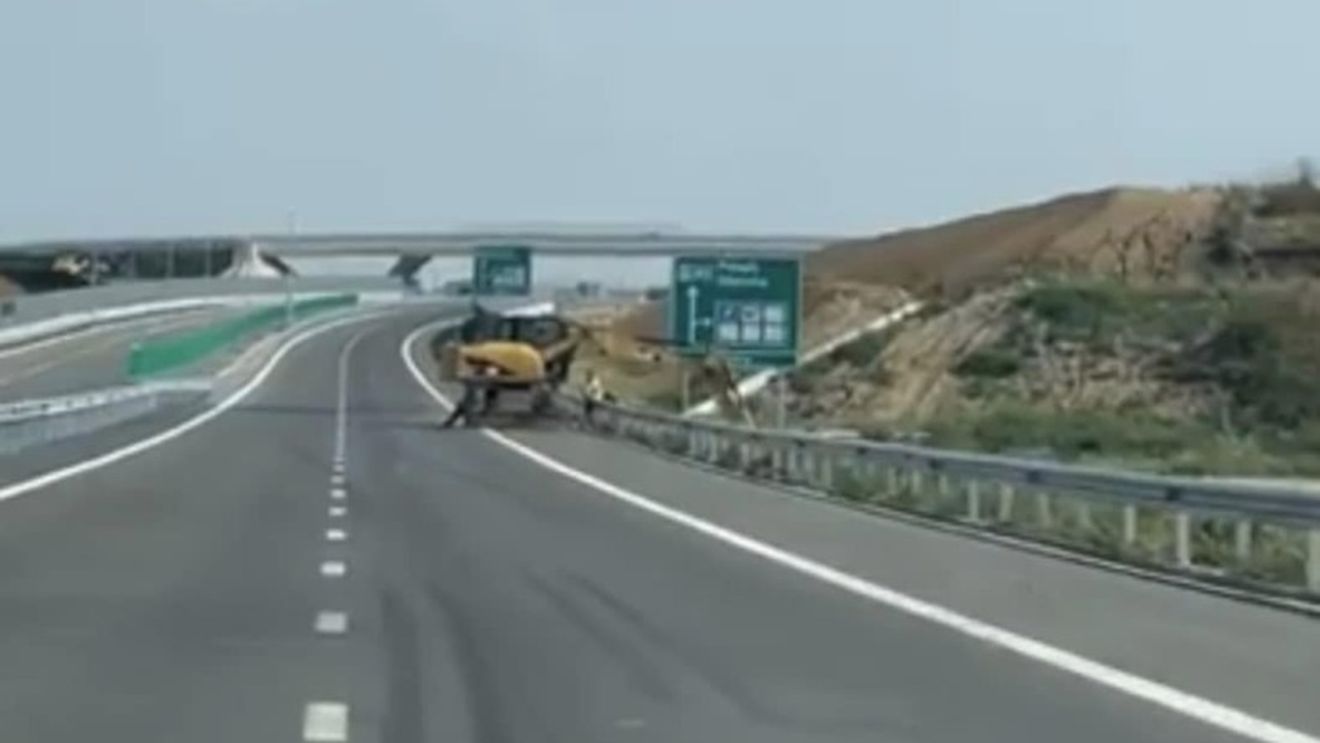 Ultima noapte în care se închide traficul pe A2, înainte de darea în circulație a noului nod rutier al Autostrăzii Bucureștiului / Traficul rutier va fi deviat de pe A2 pe DN3 București - Brănești - Fundulea pentru sensul București - Constanța, respectiv A2 - Cernica - Centura București pentru sensul Constanța - București