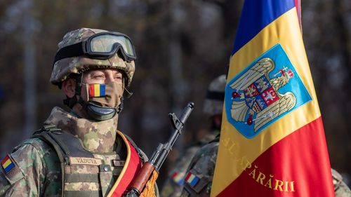 Vasile Dîncu: ”Semnez foarte multe demisii din sistemul militar” / ”Sunt cauzate de condiţiile de viaţă, de condiţiile de mobilitate militară”