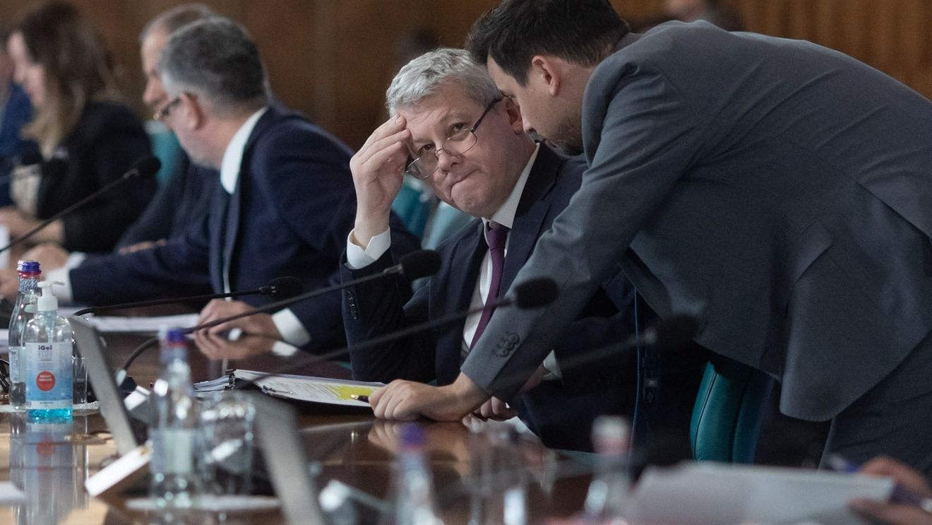 Partidul extremist AUR anunță moțiuni simple împotriva miniștrilor Cătălin Predoiu (Interne) și Radu Marinescu (Justiție)