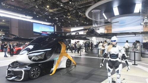 VIDEO Mornine, robotul umanoid care vrea să schimbe vânzările auto pentru OMODA și JAECOO