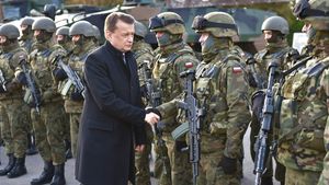 O rachetă rusească a căzut în Polonia în decembrie, dar un comandant neglijent nu a informat pe nimeni, afirmă ministrul polonez al Apărării/ Presa a scris că un biciclist a descoperit racheta întâmplător în pădure