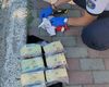 FOTO VIDEO: Peste 343.000 de euro, descoperiți ascunși într-un microbuz condus de un cetățean ucrainean urmărit internațional