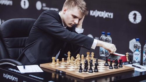 Cum a ajuns jucătorul maghiar de şah Richárd Rapport, locul cinci în clasamentul mondial, să vrea să joace sub culorile României / Asociaţia Maghiară de Şah protestează: Este una dintre cele mai mari comori ale şahului maghiar