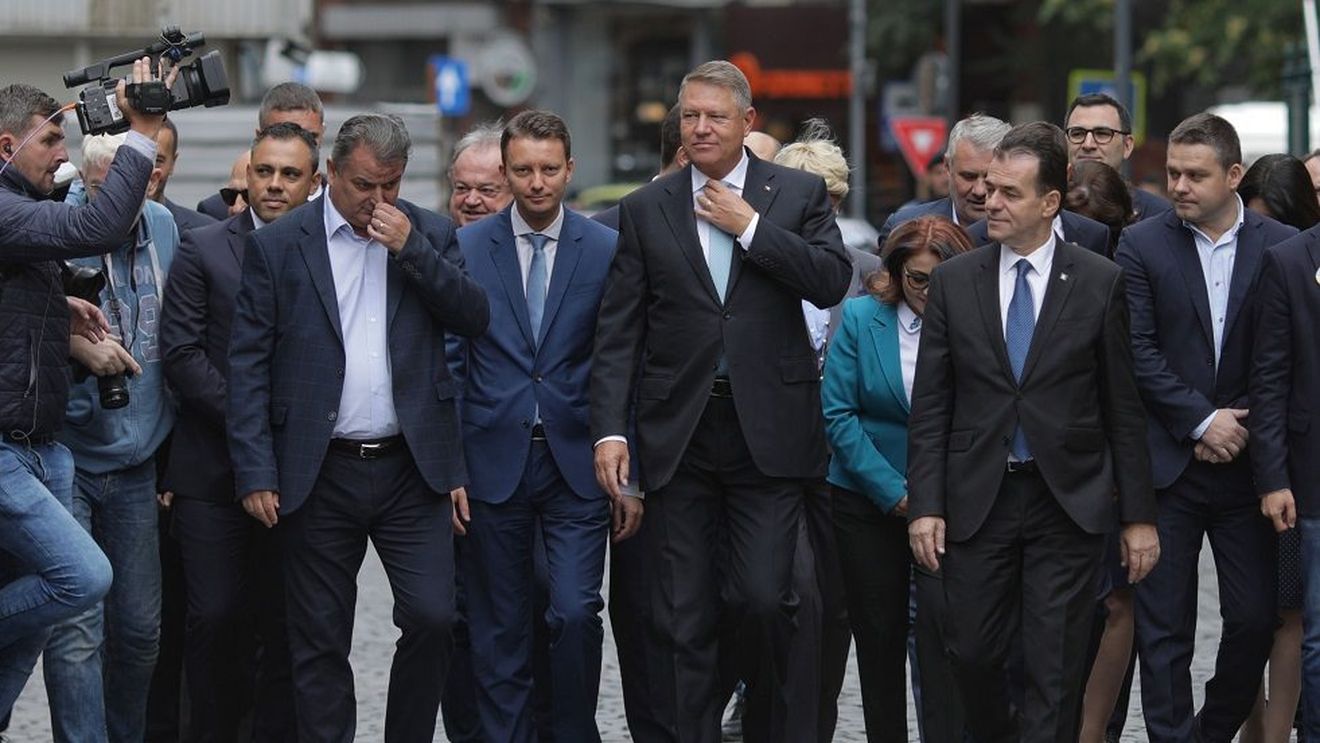 Ciucă, despre eventuala candidatura a lui Iohannis la Senat pe listele PNL-ului: Acum cinci ani a fost votat de 6 milioane de oameni. Dacă are o susținere de 15-20% ne ajută pe noi, PNL, într-o „abordare electorală”