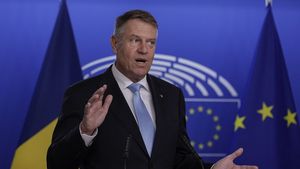 VIDEO Klaus Iohannis: Ultimul lucru de care avem nevoie e o criză extinsă guvernamentală și parlamentară / Voi convoca consultări în zilele următoare foarte repede