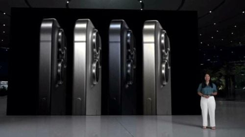 Noutățile absolute pe care le aduce noua gamă iPhone 15. Ce face butonul de volum de pe lateral și care telefon e din titan