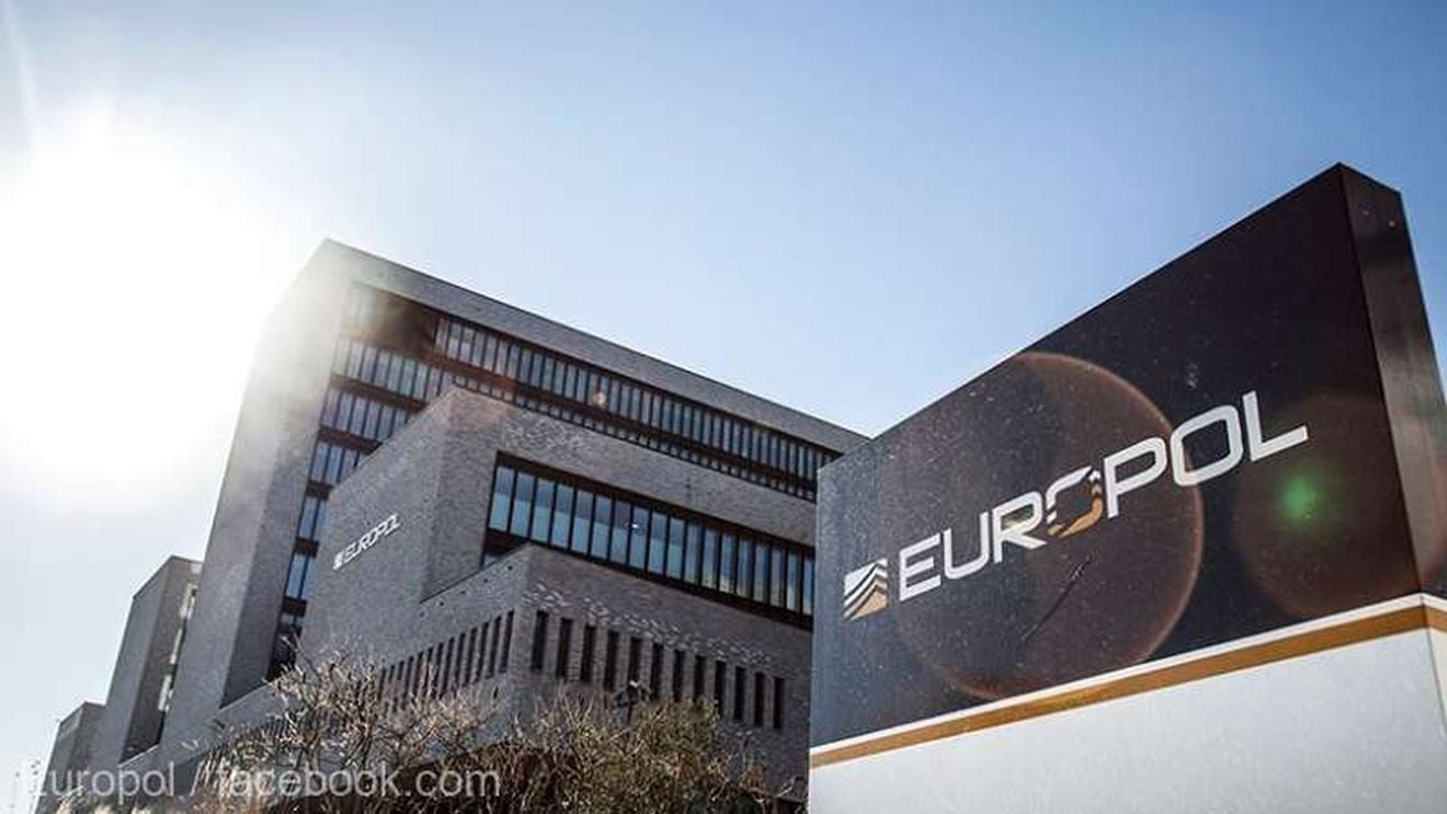 Europol a arestat șefii unei bande ungare de exploatare sexuală, cu sediul la Berlin/ Tinerele erau obligate să se prostitueze cel puțin 5 ani