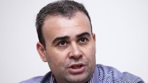 Cine i-a dat protocolul secret lui Darius Vâlcov. Procurorii au deschis un dosar penal pentru "neglijenţă în păstrarea informaţiilor"