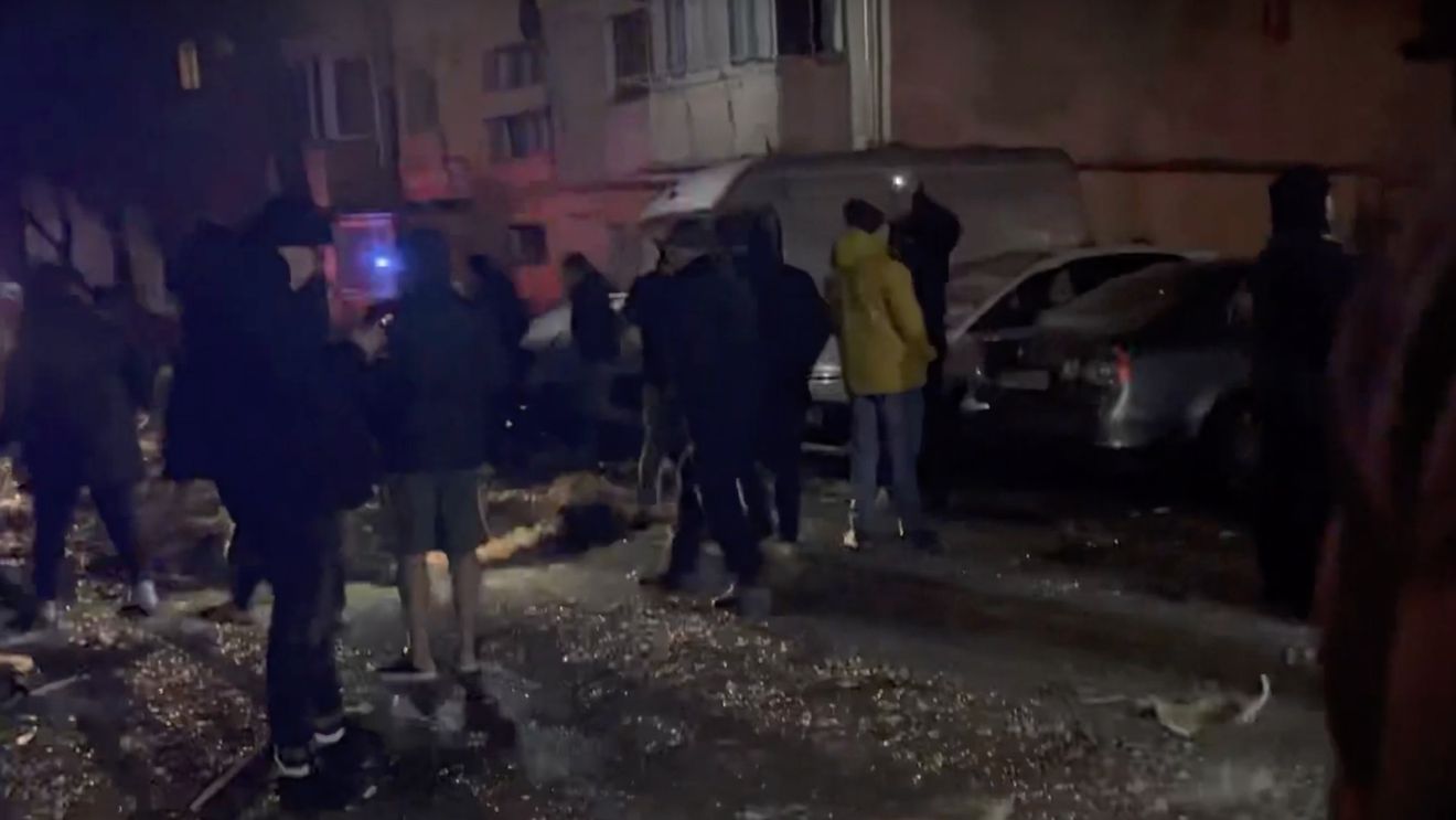 Giurgiu: Explozie într-un bloc de locuințe / Un bărbat a suferit arsuri iar 14 persoane au fost evacuate din apartamente