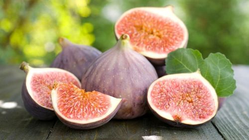 Fructul de toamnă care favorizează digestia, reglează tranzitul intestinal și sprijină sănătatea microbiotei