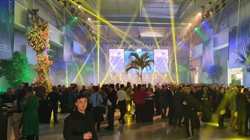 Investiție inedită la Sibiu: hală de producție sub forma unei grădini botanice