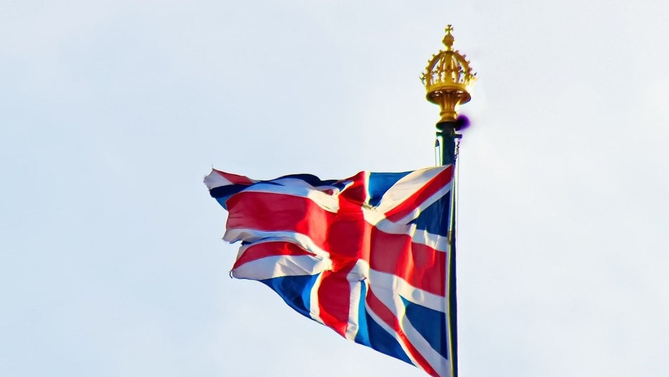 Guvernul britanic vrea înăsprirea condiţiilor de acordare a permiselor de şedere permanente, una din cerințe fiind un nivel ridicat de cunoaştere a limbii engleze