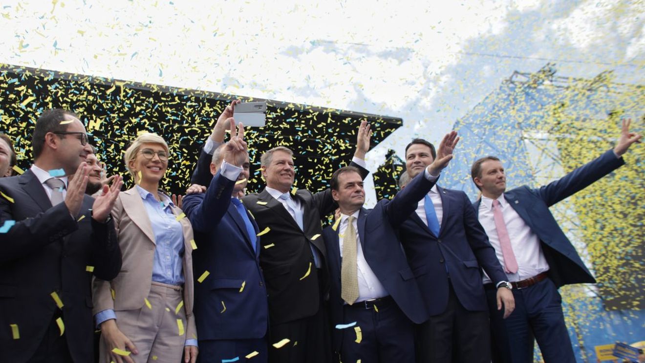 VIDEO Liberalii au organizat primul miting electoral din București / La eveniment a participat și președintele Iohannis: S-au cocoțat în vârful statului infractorii. Eliberați România! Vă aștept pe toți la vot pe 26 mai