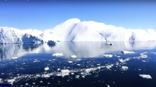 Calota de gheaţă din Groenlanda se fragmentează mai repede decât în trecut, avertizează oamenii de ştiinţă