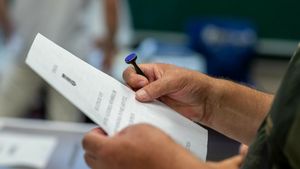 BEC a tras la sorţi ordinea pe buletinul de vot a candidaţilor la alegerile prezidenţiale: Elena Lasconi, pe prima poziţie, urmată de George Simion, Marcel Ciolacu şi Nicolae Ciucă