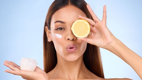 Noi formate de retail în beauty: de la lichidări de stocuri premium la experiențe multisenzoriale