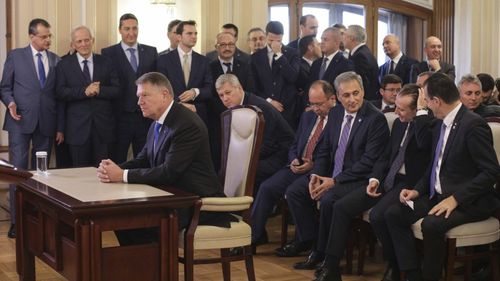 BREAKING: CCR a admis sesizarea depusă de președinții Parlamentului în cazul desemnării lui Ludovic Orban: Președintele Iohannis va fi obligat să nominalizeze un premier care poate strânge o majoritate guvernamentală / CCR nu a interzis nominalizarea din nou a lui Ludovic Orban și nici nominalizarea unui premier demis prin moțiune de cenzură