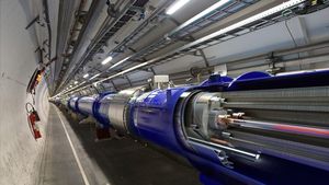 Visul grandios al alchimiștilor devine realitate: Cel mai mare accelerator de particule din lume transformă plumbul în aur