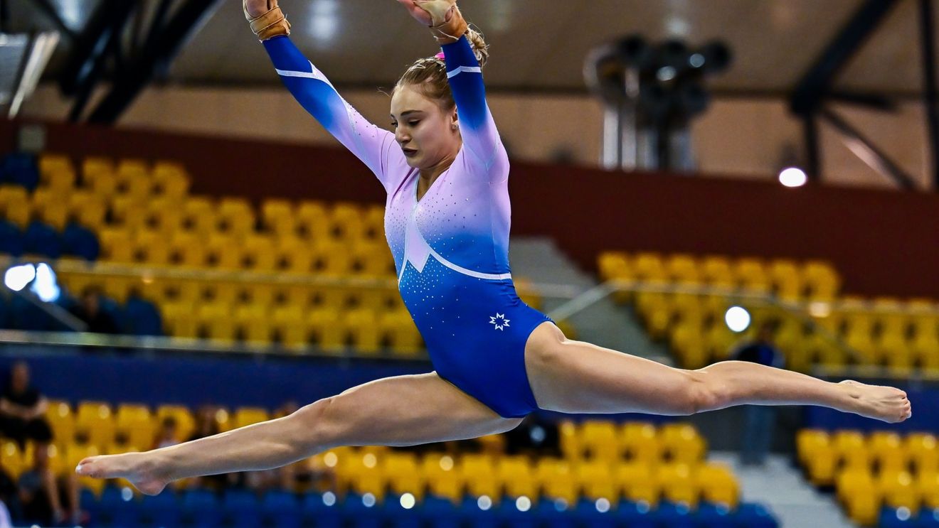 România, debut la feminin în calificări la bârnă, respectiv la cal cu mânere la masculin la CE de gimnastică