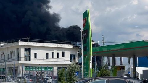 VIDEO Incendiu la un bloc în construcție din nordul Bucureștiului, în zona Pipera