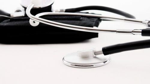 EXCLUSIV Doar 2 din cei 18 candidați au promovat concursul pentru șefia Caselor Județene de Asigurări de Sănătate / După trei concursuri, doar 20 de posturi din cele 37 au fost ocupate