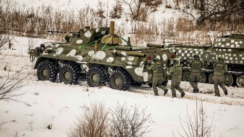 Oficiali guvernamentali din Ucraina susțin că o incursiune militară reală din partea Rusiei este „imposibilă din punct de vedere fizic” în următoarele zile