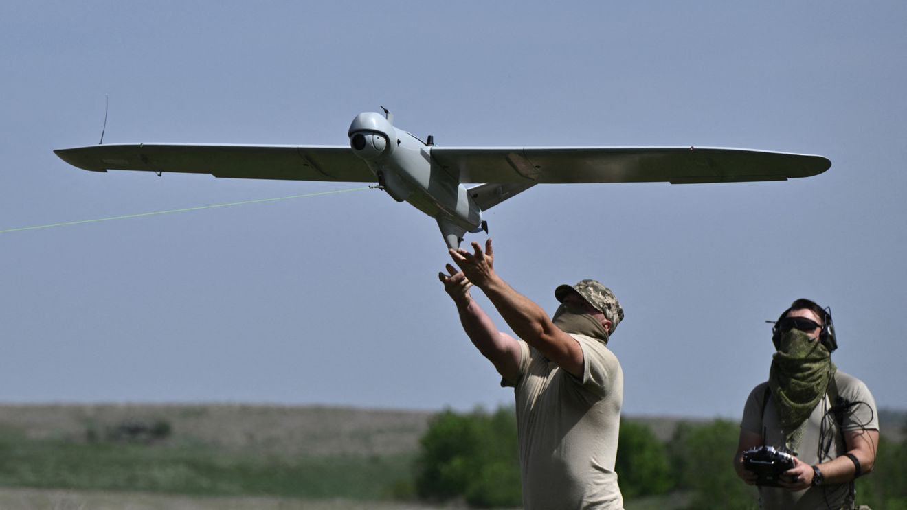 Reuters: Cel mai mare atac ucrainean cu drone de până acum / Kievul a vizat patru aerodromuri rusești