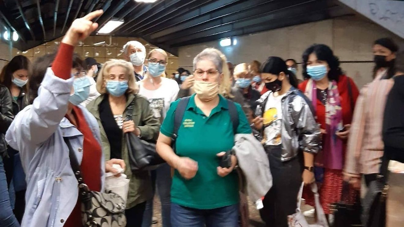 Din nou aglomerație la metrou, după o defecțiune la un tren pe Magistrala 3