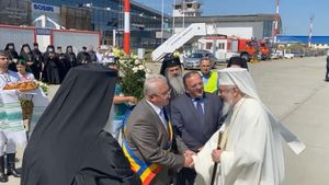 Lumina sfântă va fi adusă de la Ierusalim cu un avion privat, pe Aeroportul ”Ştefan cel Mare” / Autoritățile susțin că s-a dezvoltat în zonă o formă de turism religios