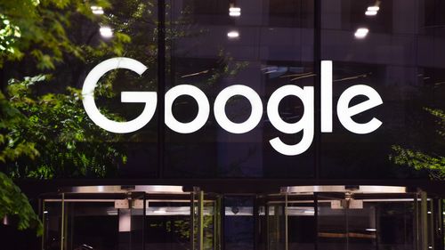 Cum a devenit Google steaua tehnologiei în 2026: Cloud-ul său crește de două ori mai rapid decât al rivalilor