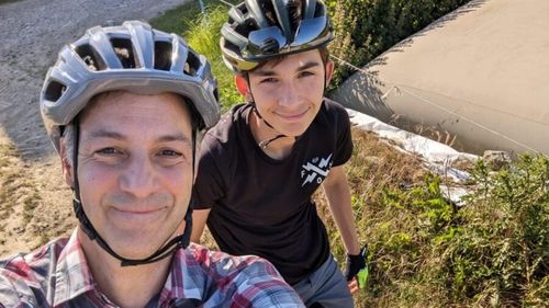 Premierul belgian Alexander De Croo a leșinat, după ce a căzut de pe bicicletă / De Croo se plimba cu bicicleta împreună cu fiul său, în apropierea casei sale din regiunea Flandra