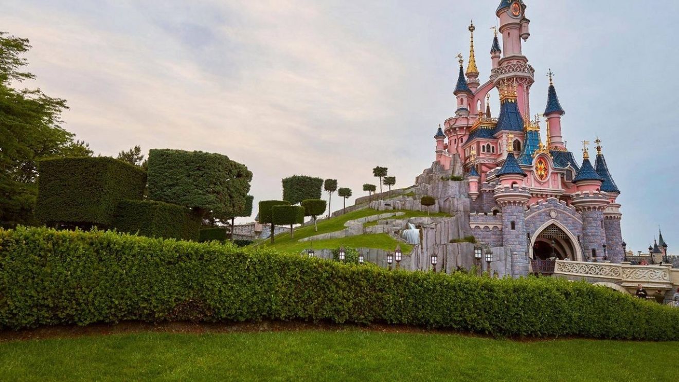 Disney se angajează să investească până la 17 miliarde de dolari în Florida