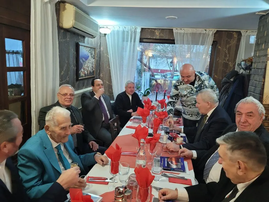 Adrian Robertin Dinu si Radu Theodoru 1