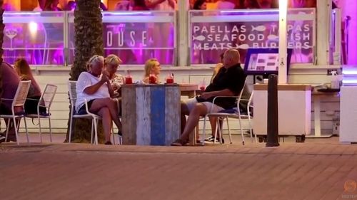 VIDEO Localurile din Mallorca vor fi închise pană la sfârşitul sezonului / Turiştii germani și britanici nu au respectat regulile de distanţare