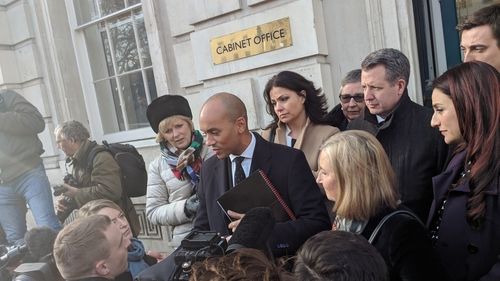 Mișcări de trupe înaintea Brexit: 11 parlamentari care au demisionat din Partidul Laburist și Partidul Conservator își fac grup separat