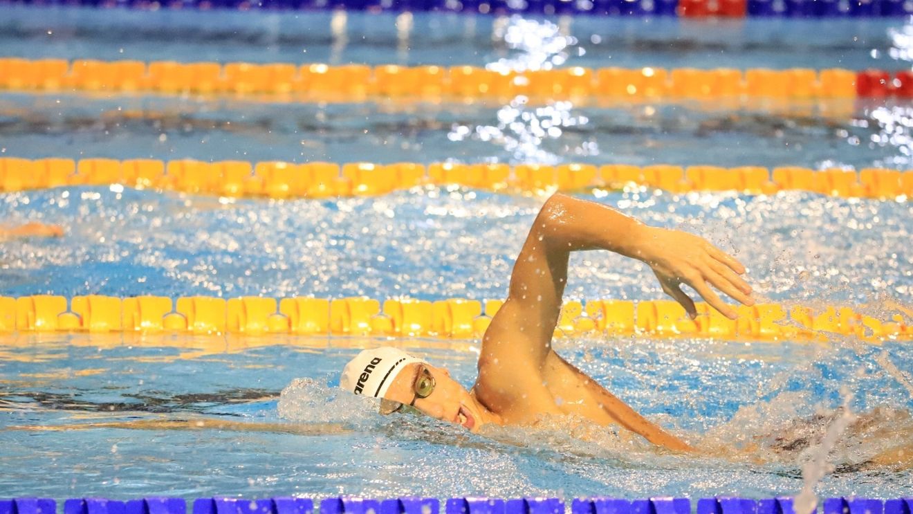 Ștafeta României la 4x50 metri liber s-a calificat în finala Campionatelor Europene în bazin scurt